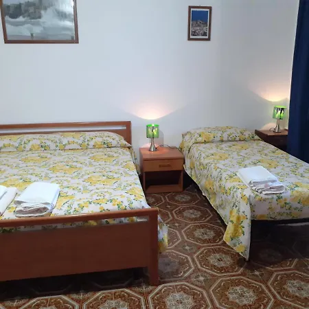 Rosa Guest house *