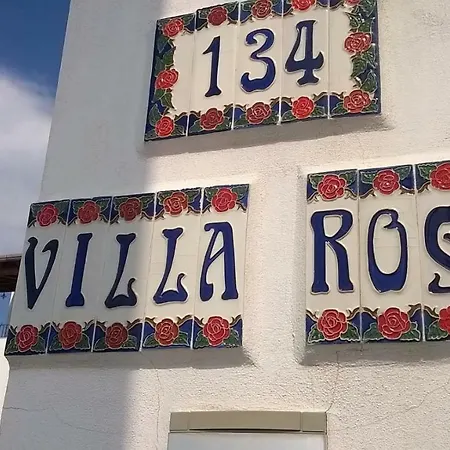 Rosa Pensión 3*